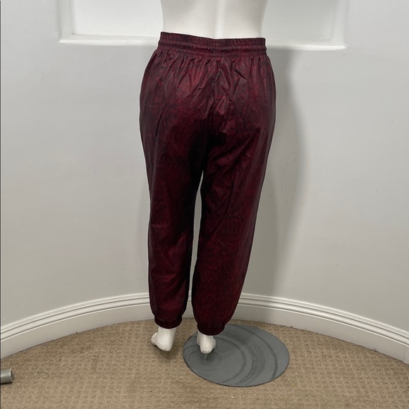 Nike Sportswear Women  Red Woven Python Snake Print Jogger Pants Size L - Picture 12 of 12